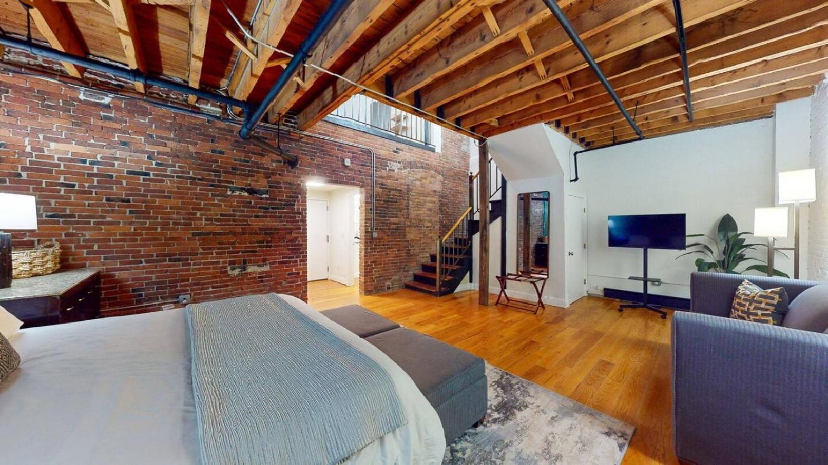 Tea Party Apartment